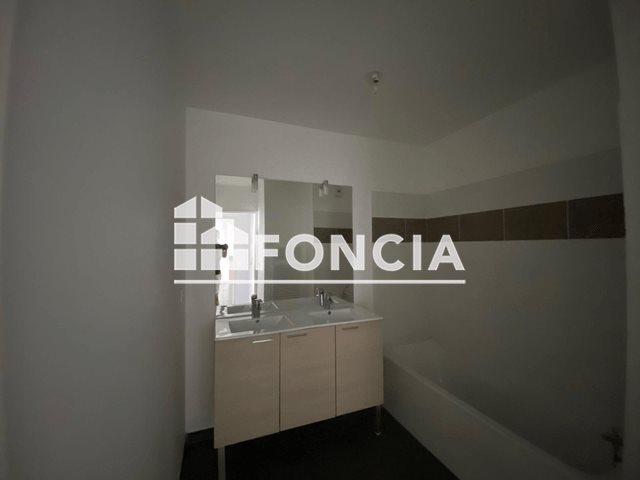 Appartement à louer, 61m², Fréjus