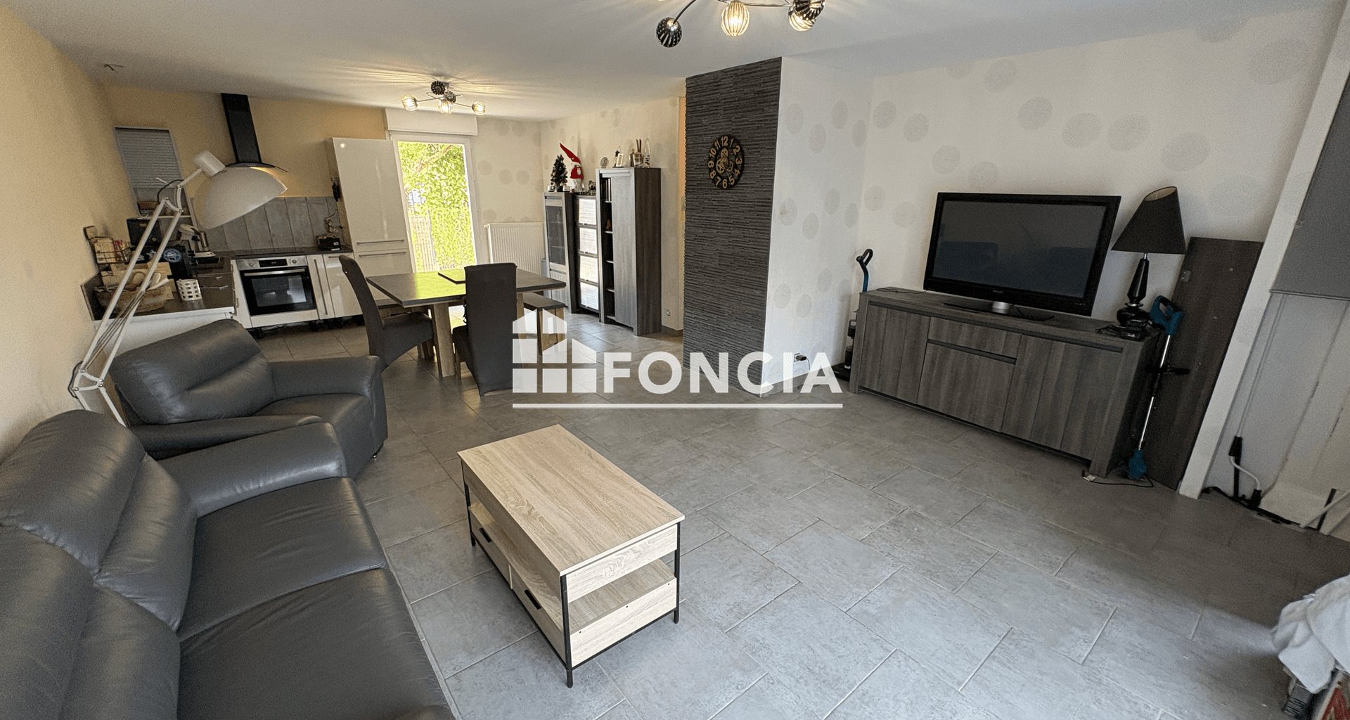Maison à vendre, 75m², La Ville-ès-Nonais