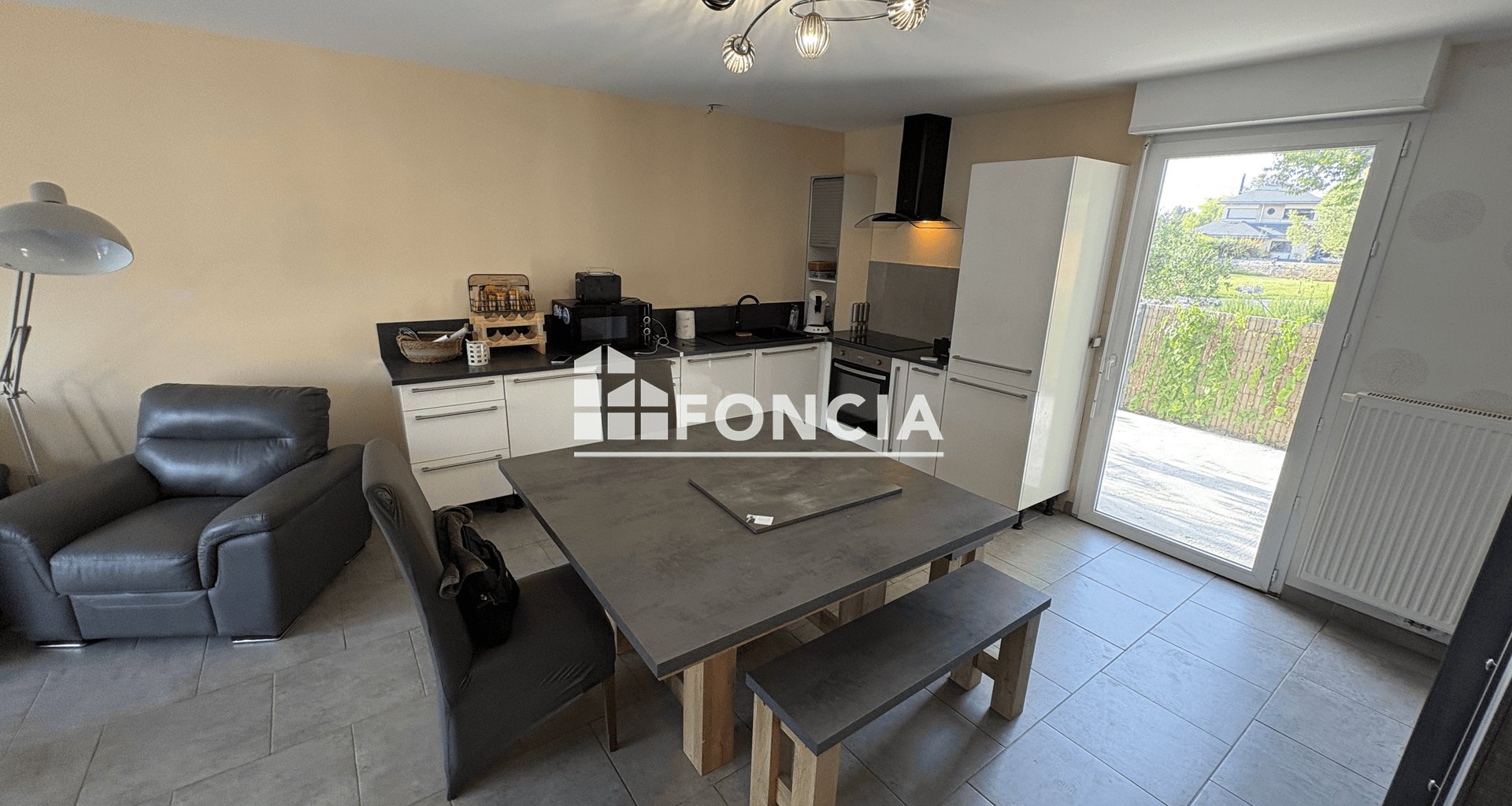 Maison à vendre, 75m², La Ville-ès-Nonais