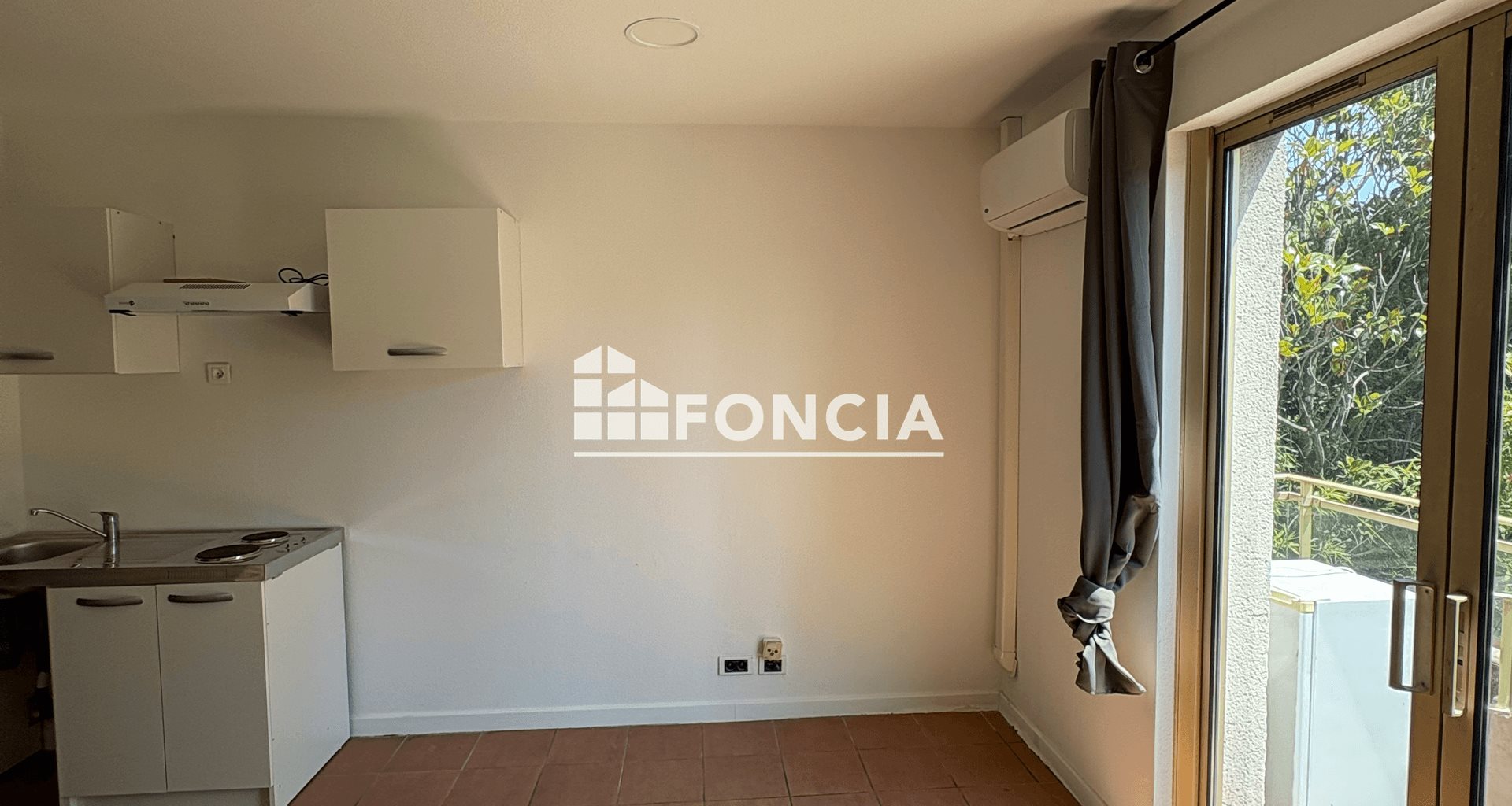 Appartement à louer, 20m², Sainte-Cécile-les-Vignes