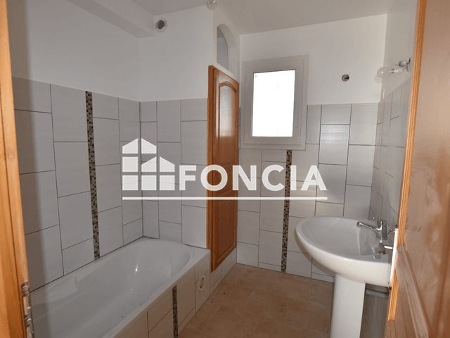 Appartement à louer, 77m², Le Castellet