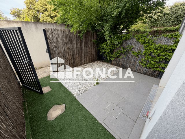 Appartement à louer, 62m², Lambesc