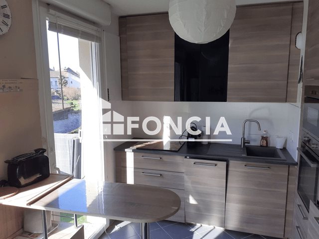 Appartement à louer, 45m², Tencin