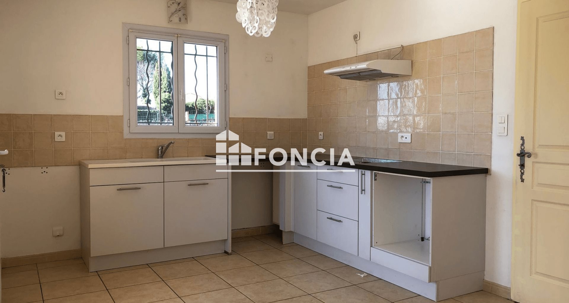 Maison à louer, 84m², Rasteau