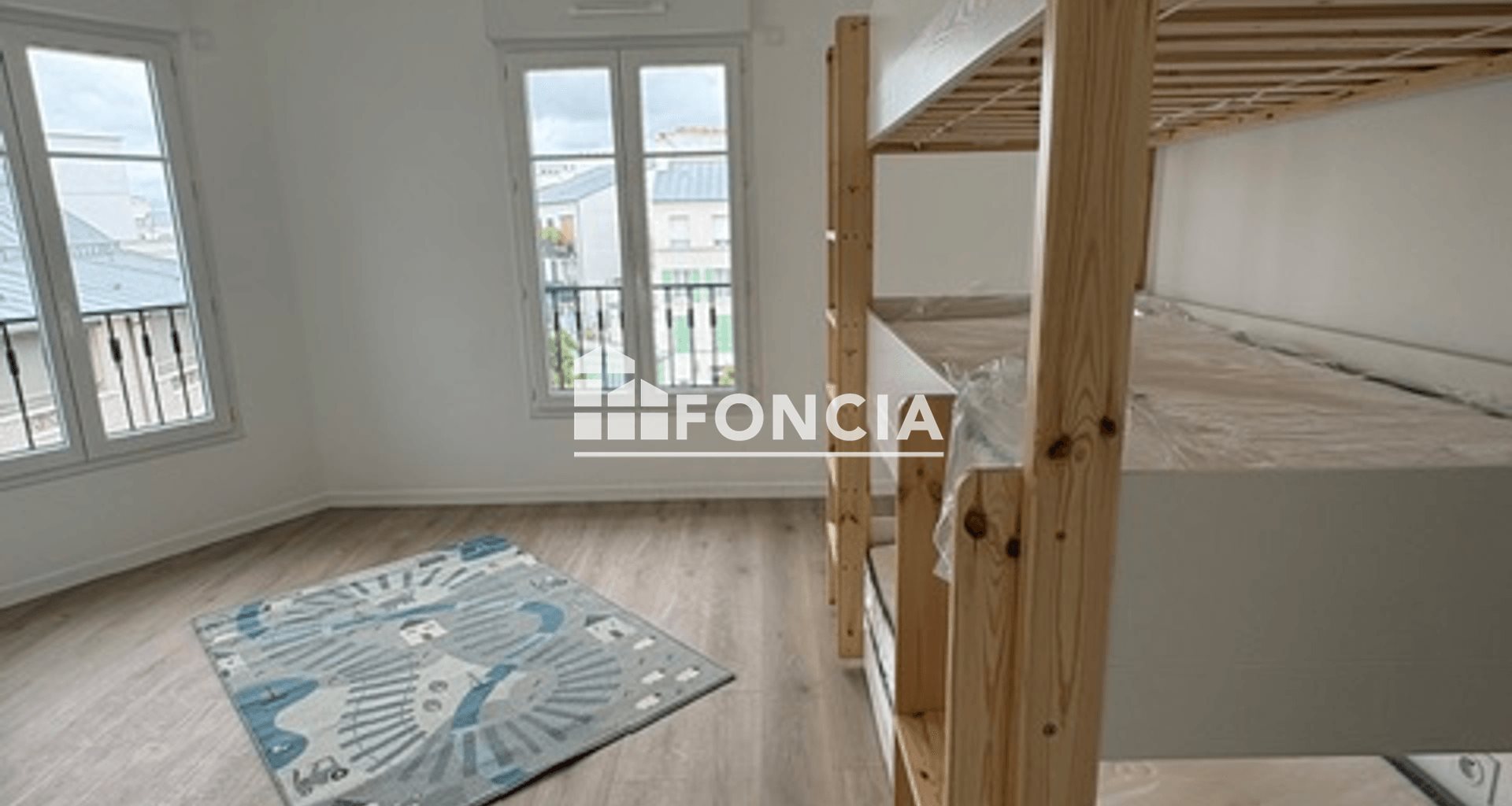 Appartement à louer, 78m², Serris