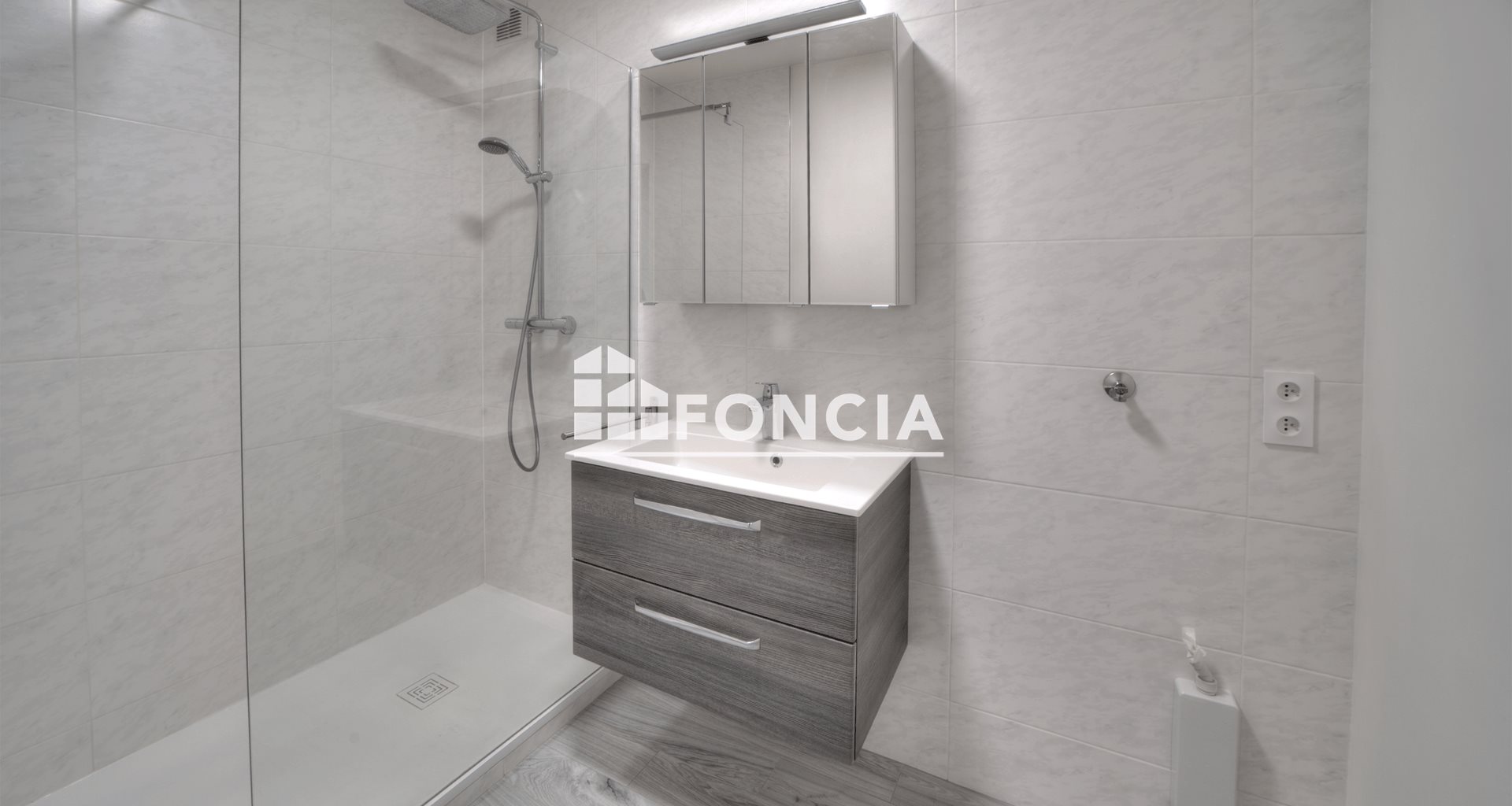 Appartement à vendre, 57m², Ferney-Voltaire