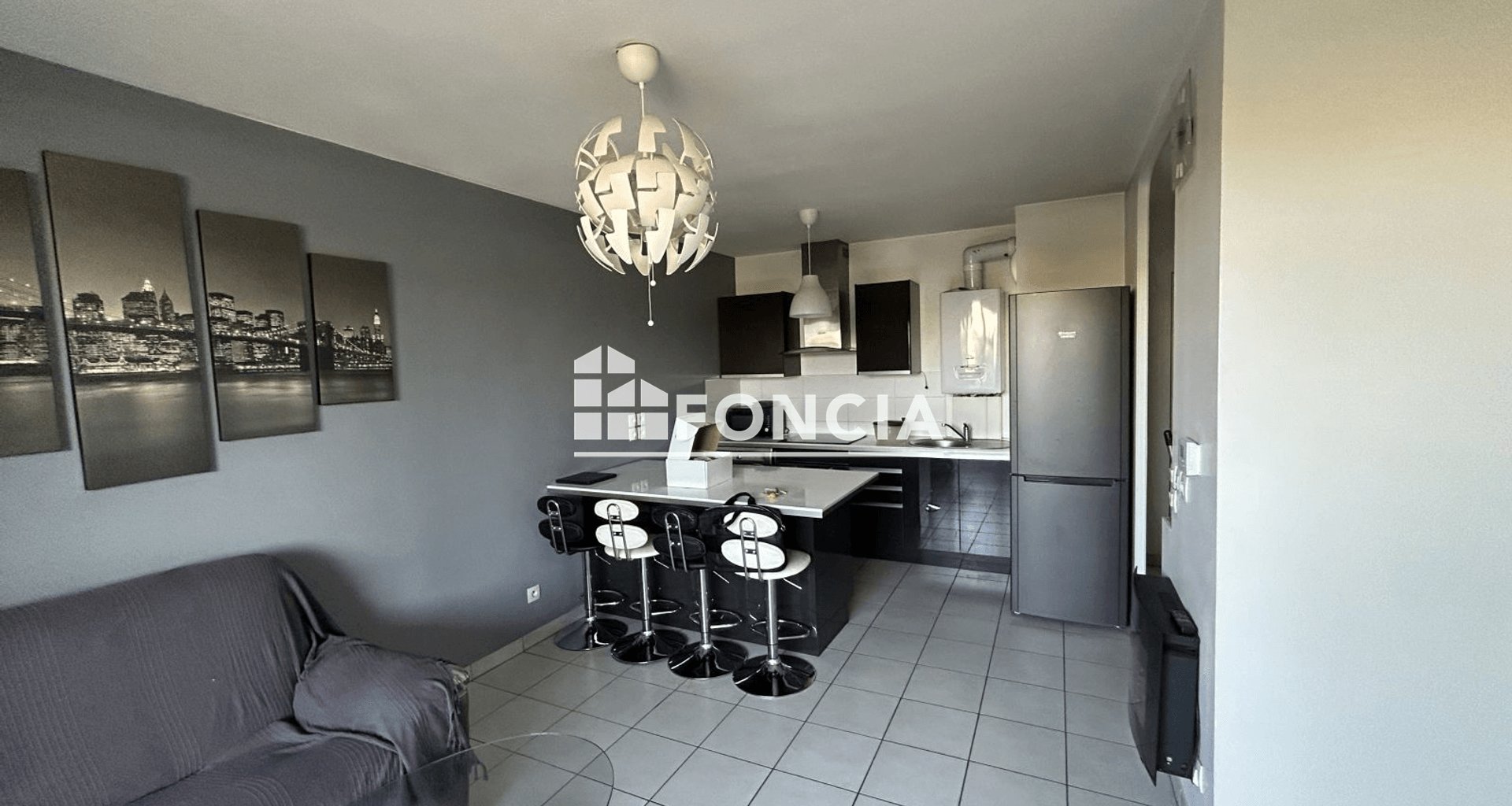 Appartement à louer, 40m², Vénissieux