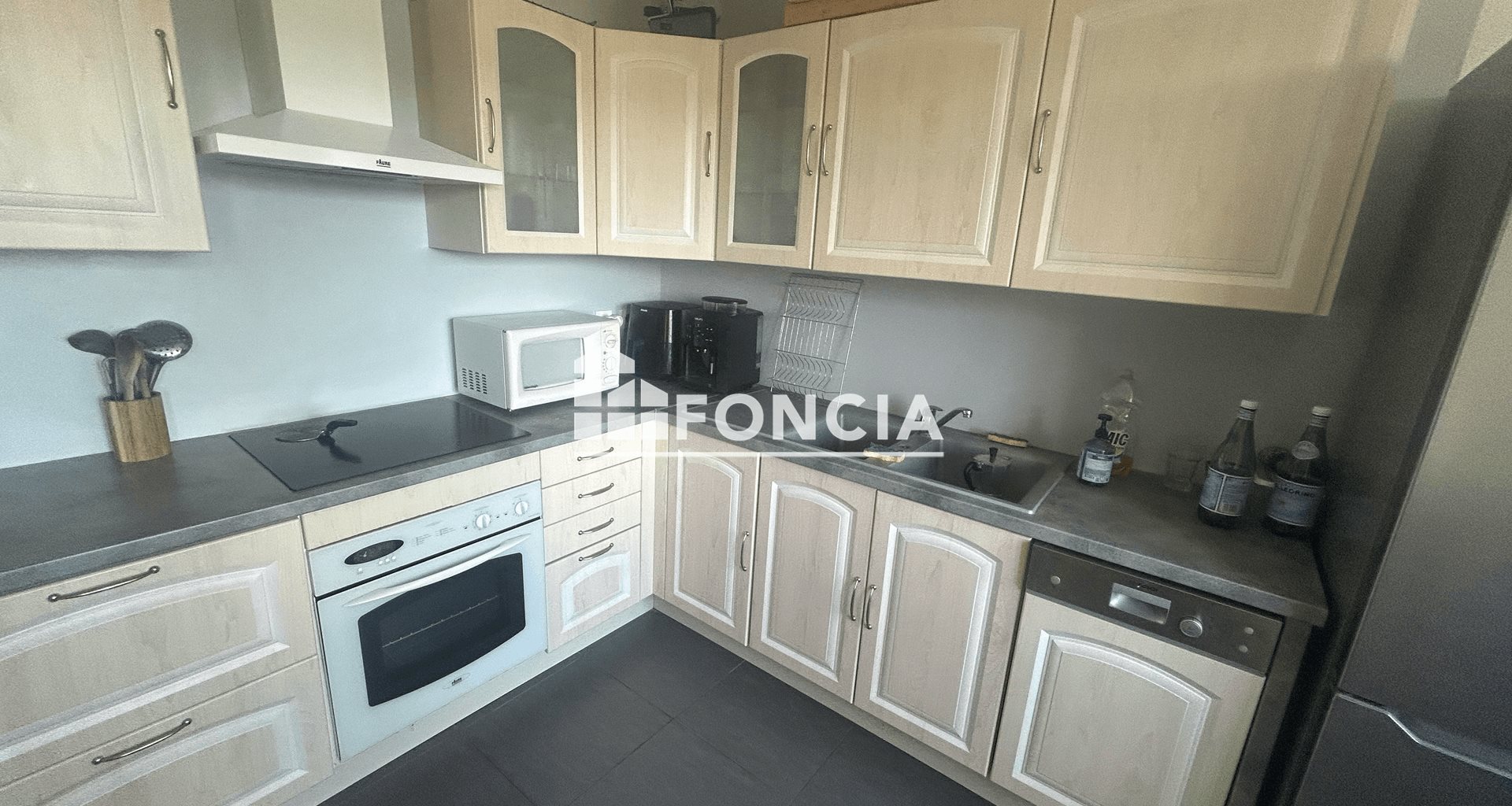 Appartement à louer, 46m², Pont-Evêque