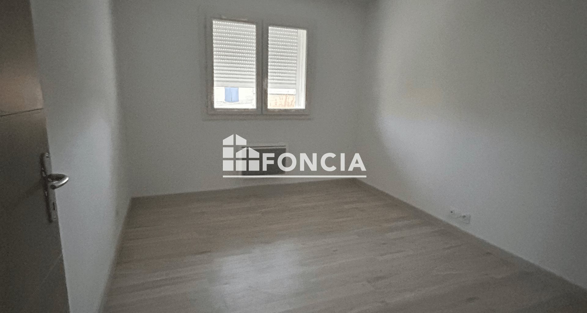 Appartement à louer, 81m², Lirac