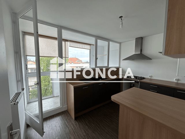 Appartement à louer, 99m², Billère