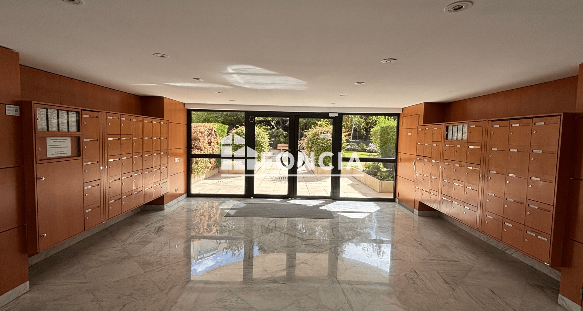 Appartement à louer, 66m², Courbevoie