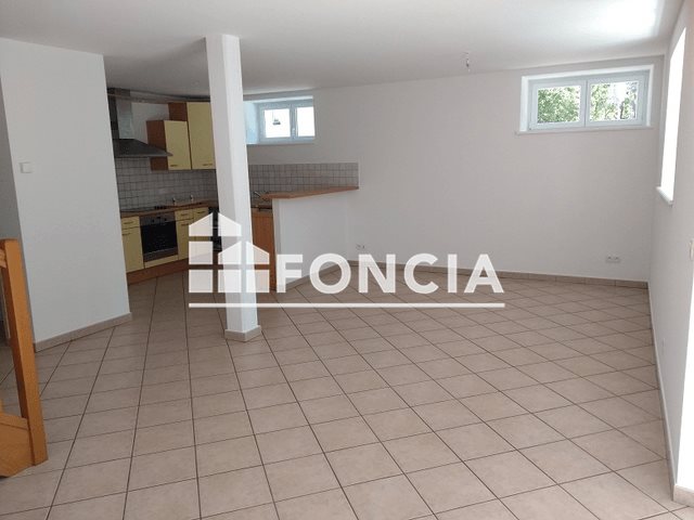 Appartement à louer, 85m², Cranves-Sales