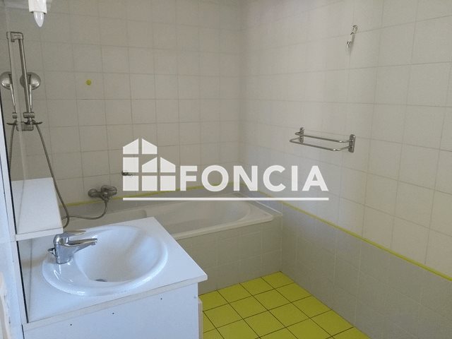 Appartement à louer, 85m², Cranves-Sales