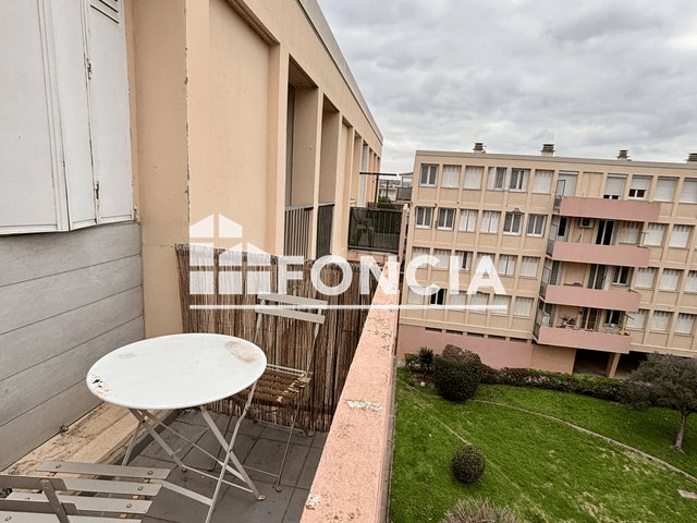 Appartement à louer, 30m², Marignane