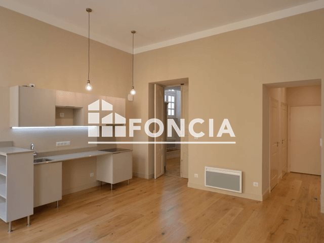 Appartement à louer, 54m², Nîmes