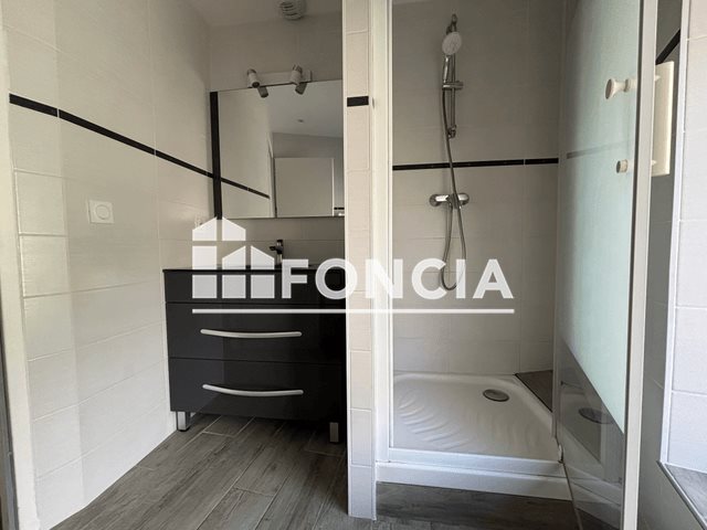 Maison à louer, 74m², Crolles