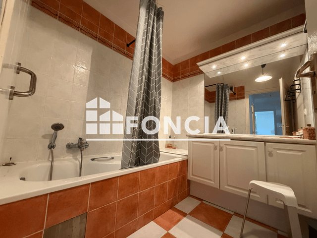 Appartement à louer, 49m², Fréjus