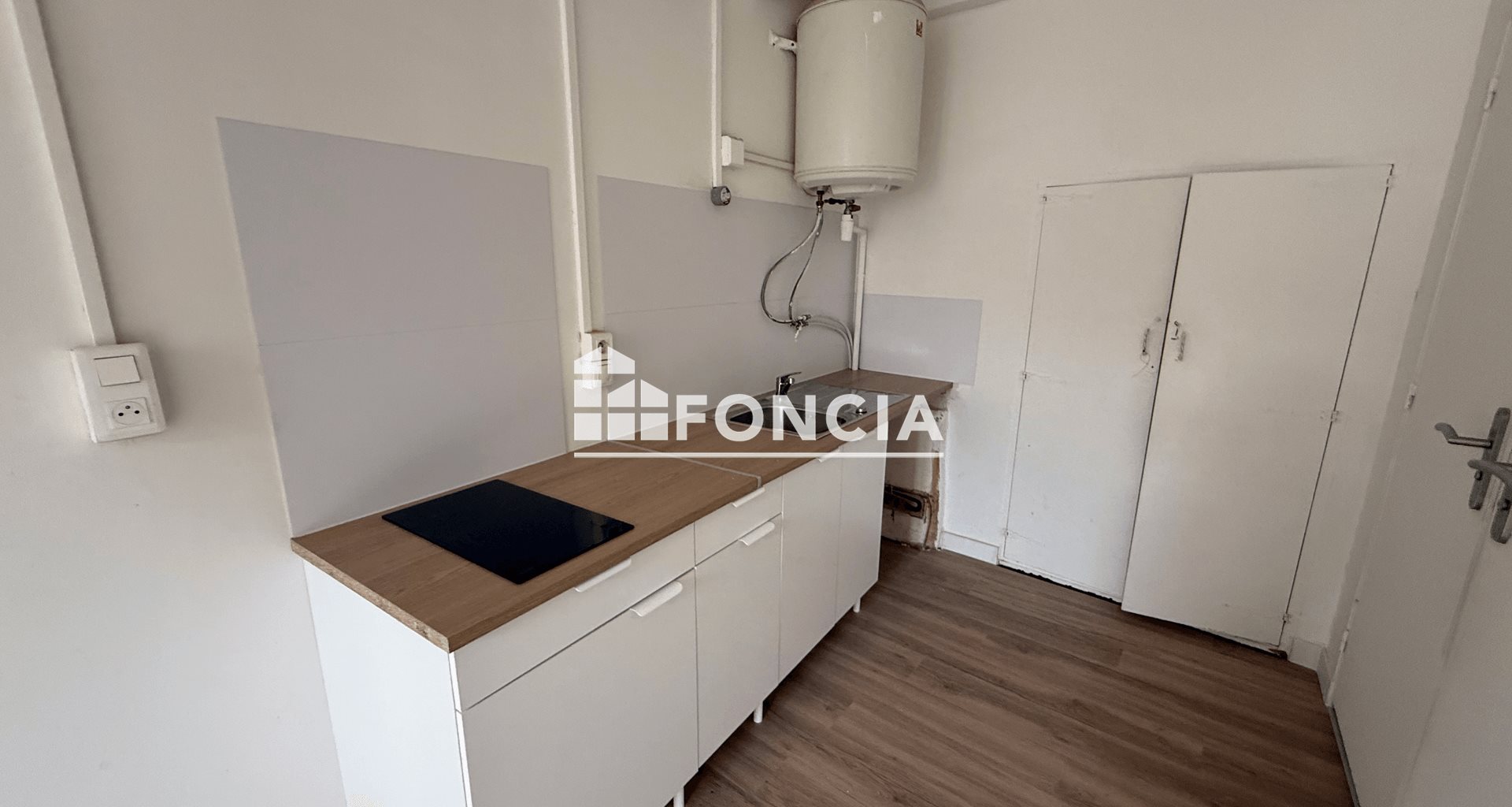 Appartement à vendre, 19m², Saint-Mitre-les-Remparts