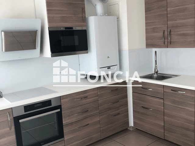 Appartement à louer, 82m², Gex