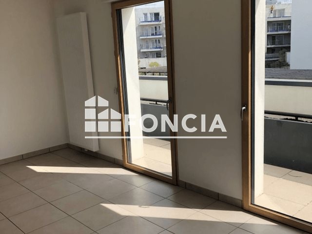 Appartement à louer, 82m², Gex