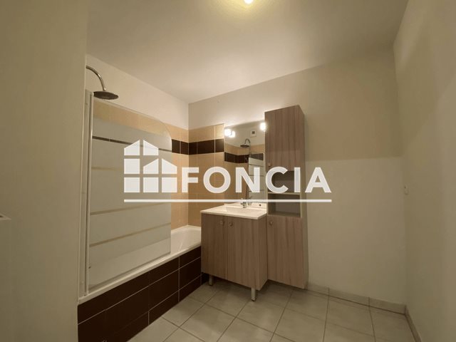 Appartement à louer, 57m², La Rivière-Saint-Sauveur