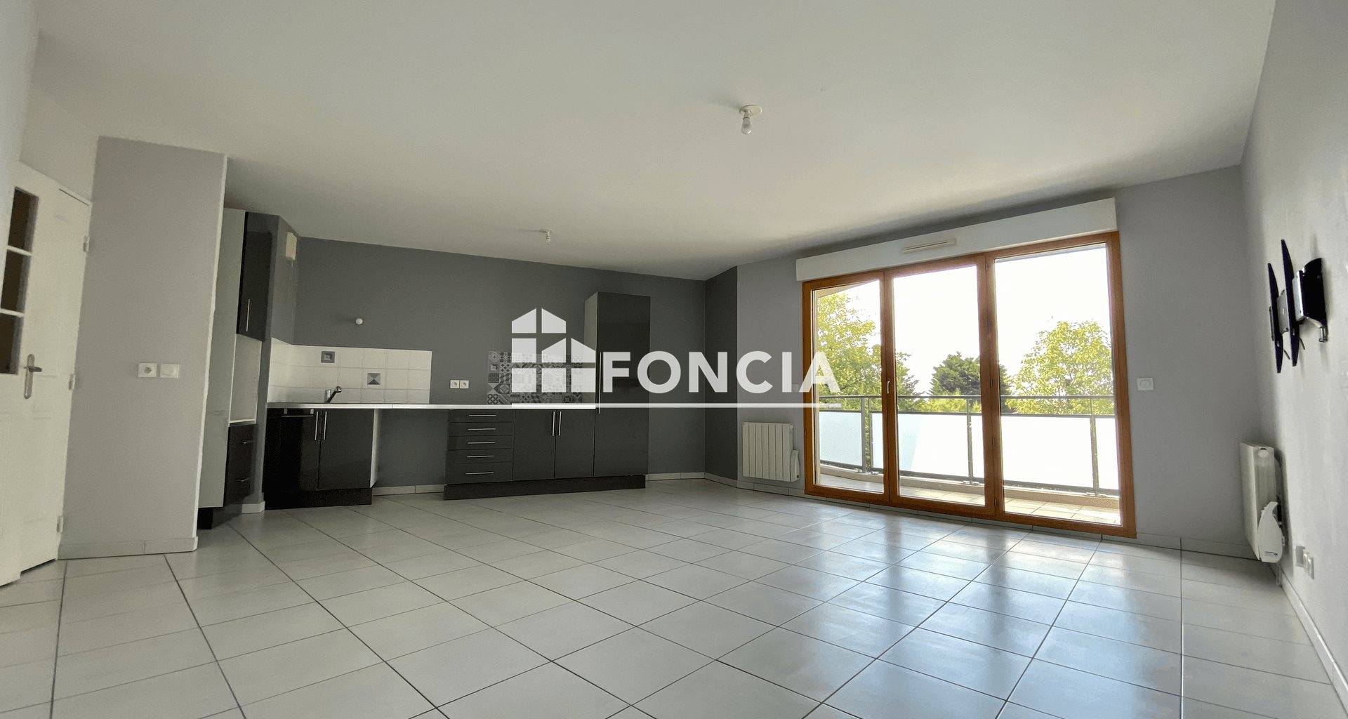 Appartement à louer, 87m², Millery