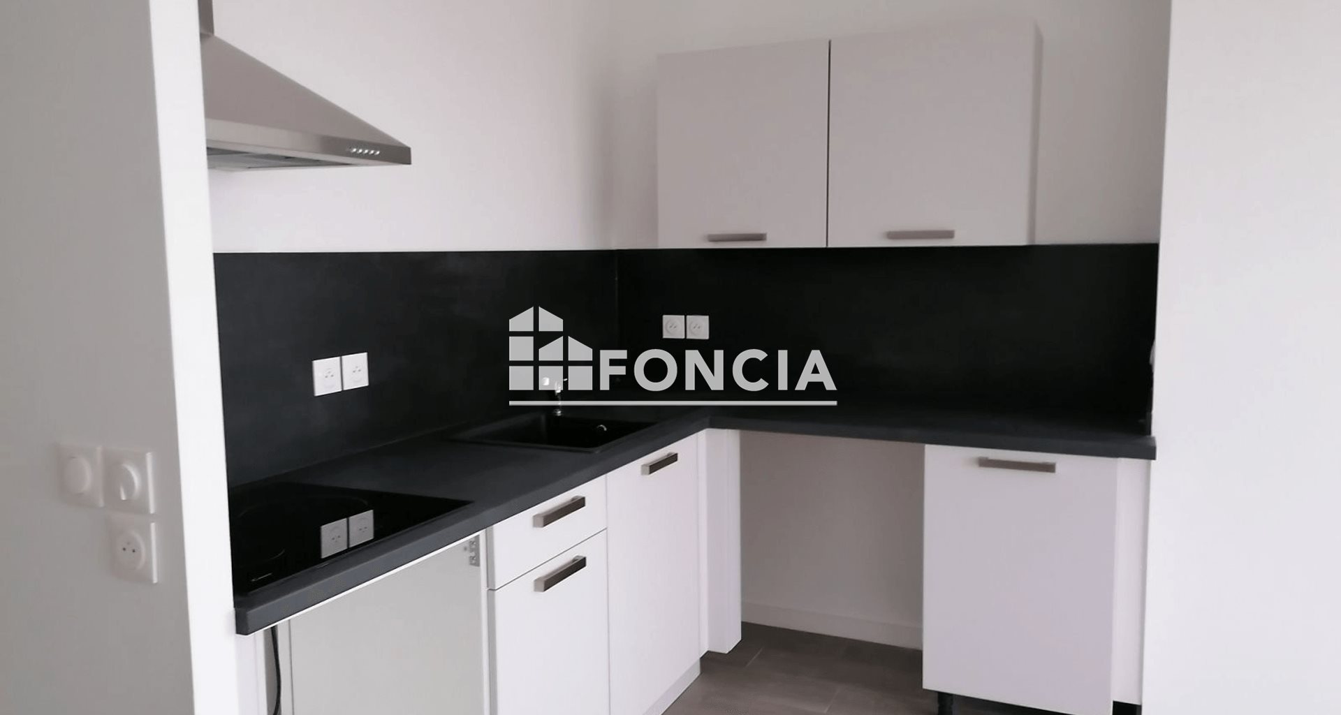 Appartement à louer, 79m², Monteux