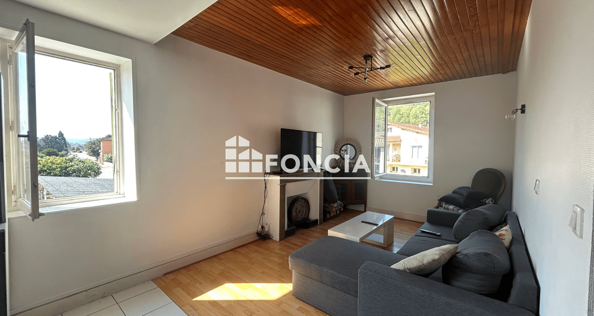 Appartement à louer, 77m², Limony