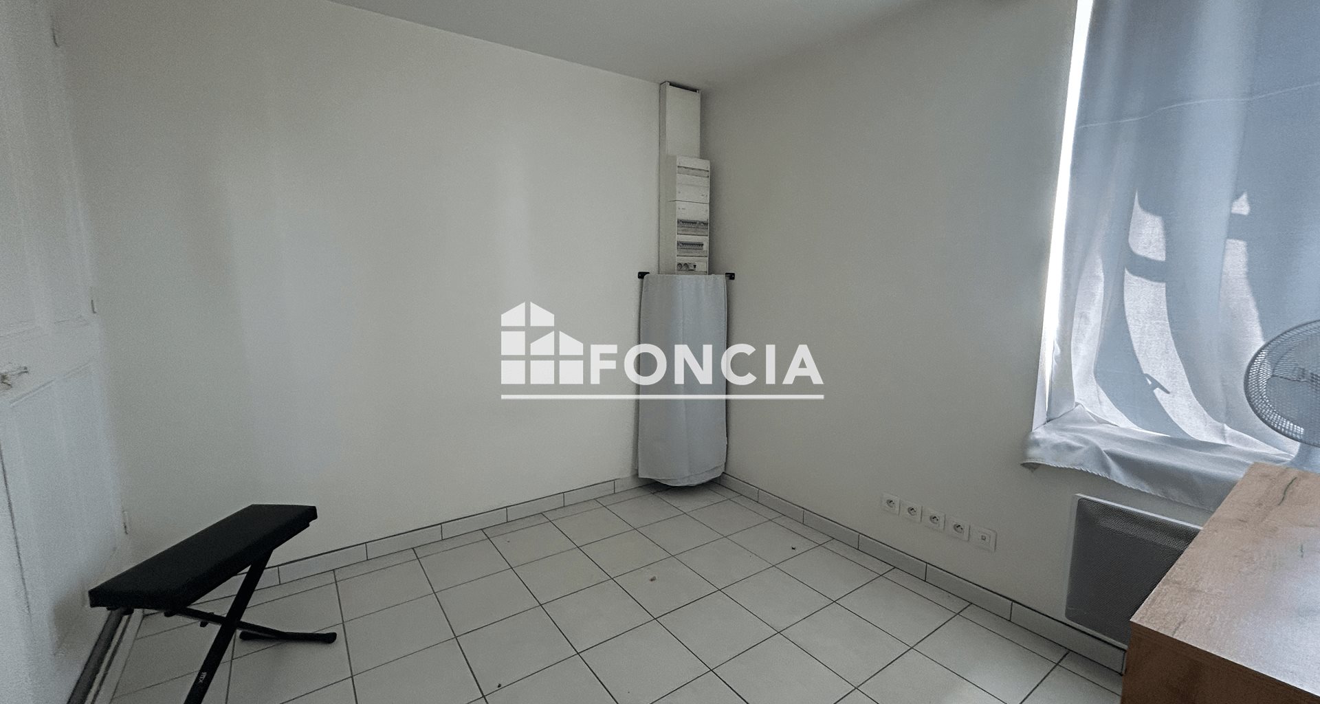Appartement à louer, 77m², Limony