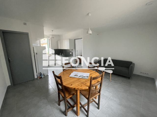 Appartement à louer, 44m², Redessan