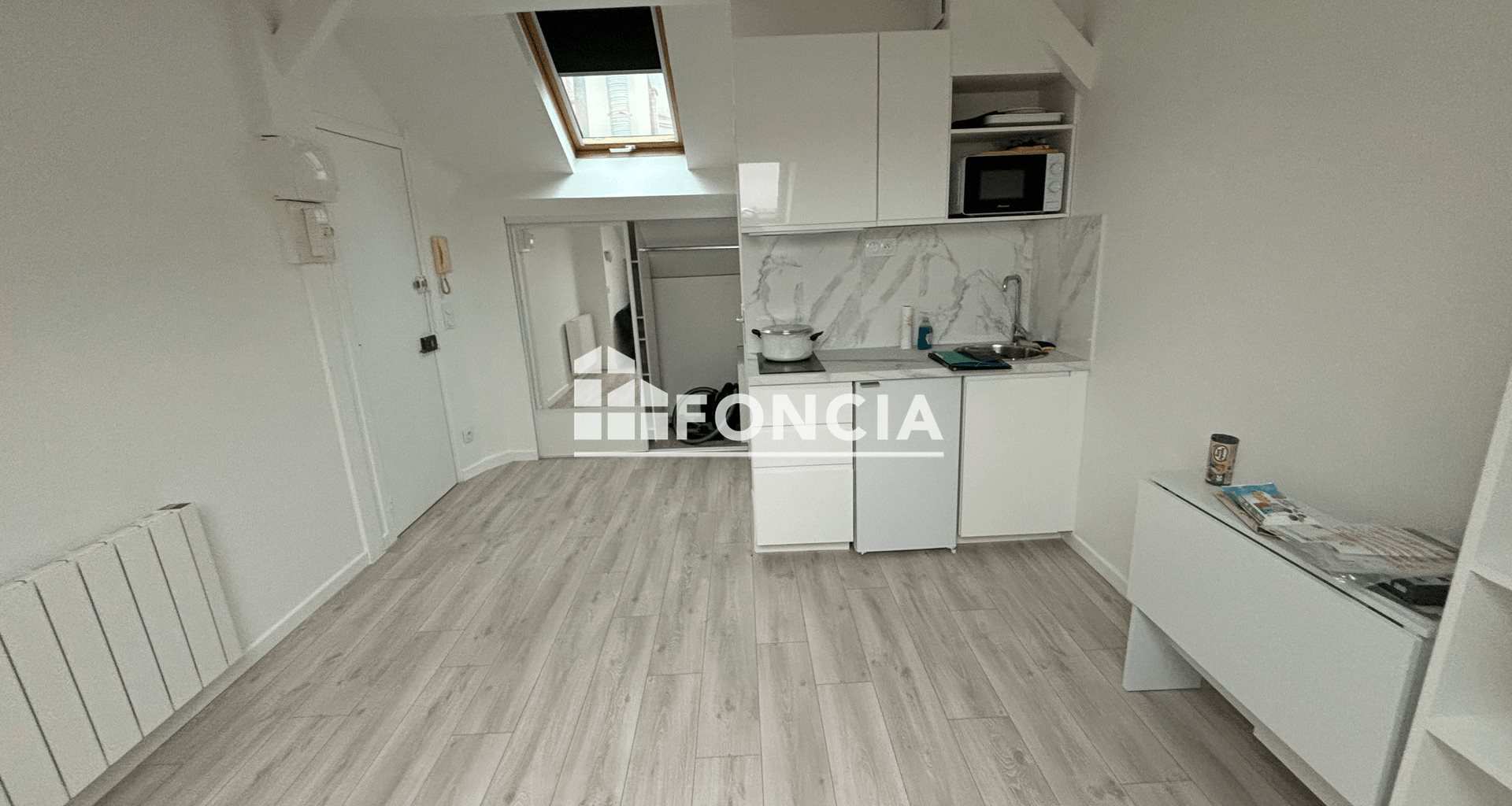 Appartement à louer, 13m², Issy-les-Moulineaux