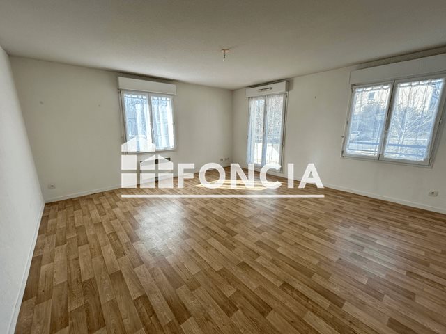 Appartement à louer, 69m², Baud
