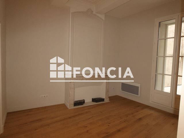 Appartement à louer, 47m², Nîmes