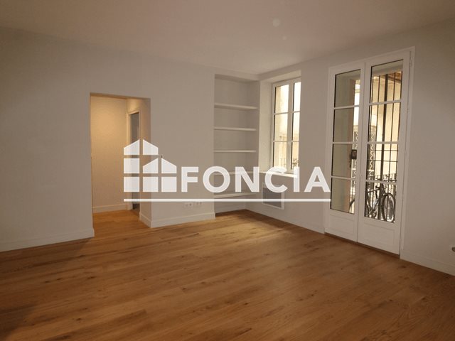 Appartement à louer, 47m², Nîmes