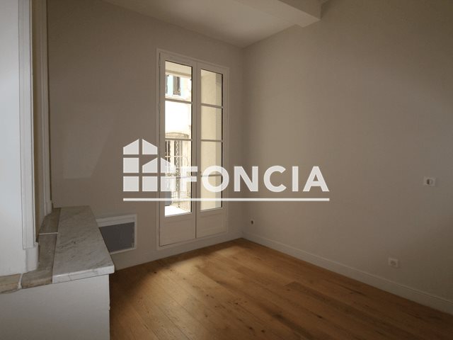 Appartement à louer, 47m², Nîmes