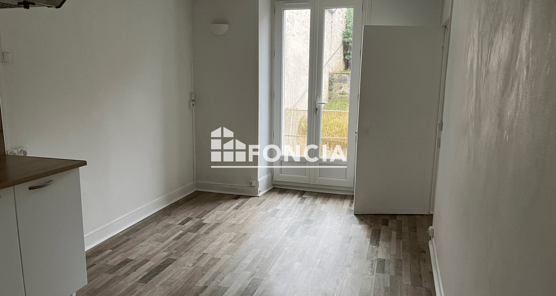 Appartement à louer, 28m², Etampes