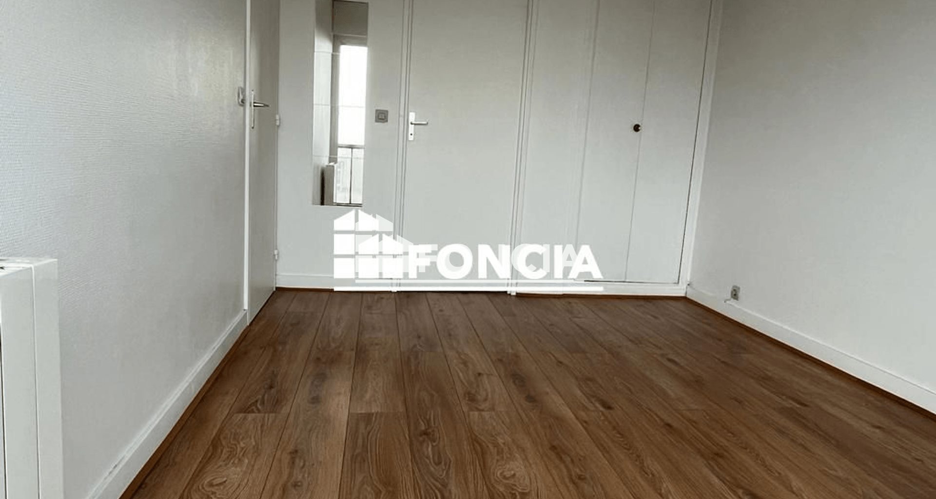 Appartement à louer, 47m², Saint-Maurice