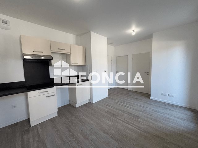 Appartement à louer, 35m², Luisant