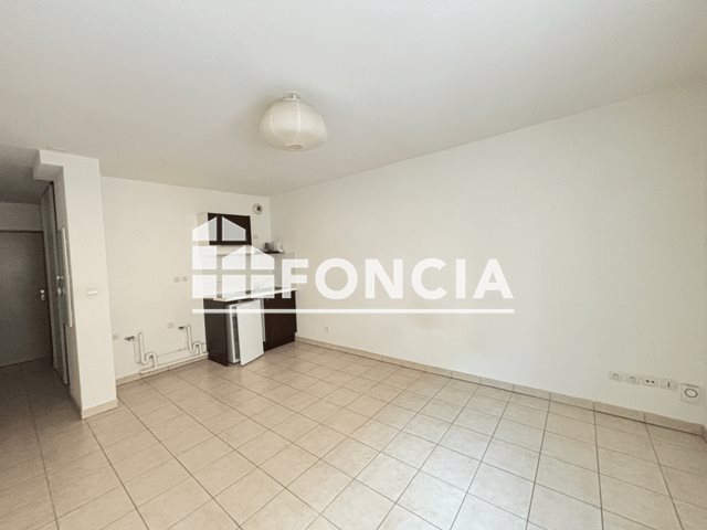 Appartement à louer, 25m², Béziers