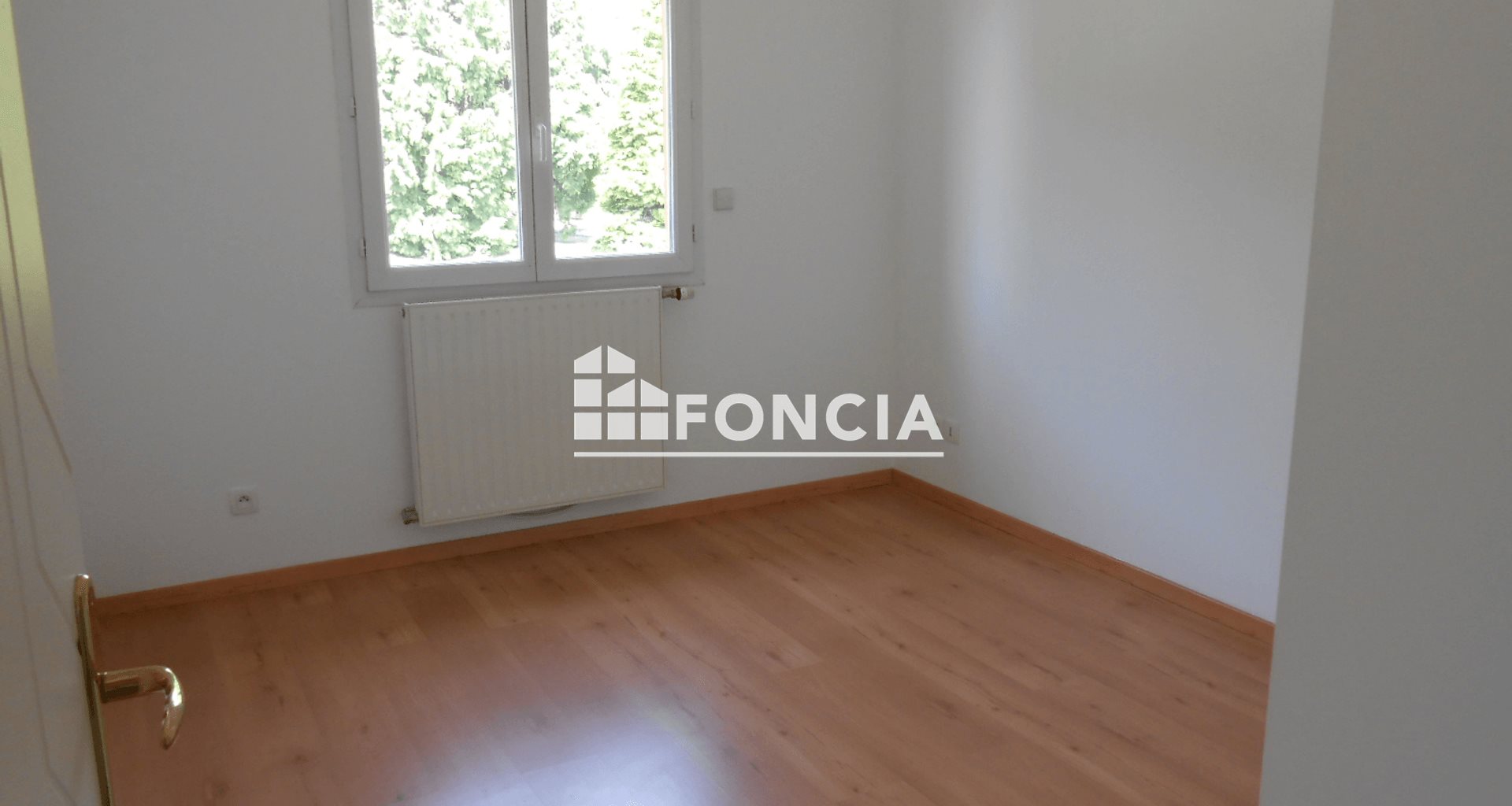 Appartement à louer, 109m², Saint-Jean-Bonnefonds