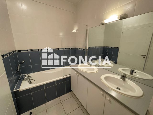 Appartement à louer, 59m², Marsillargues