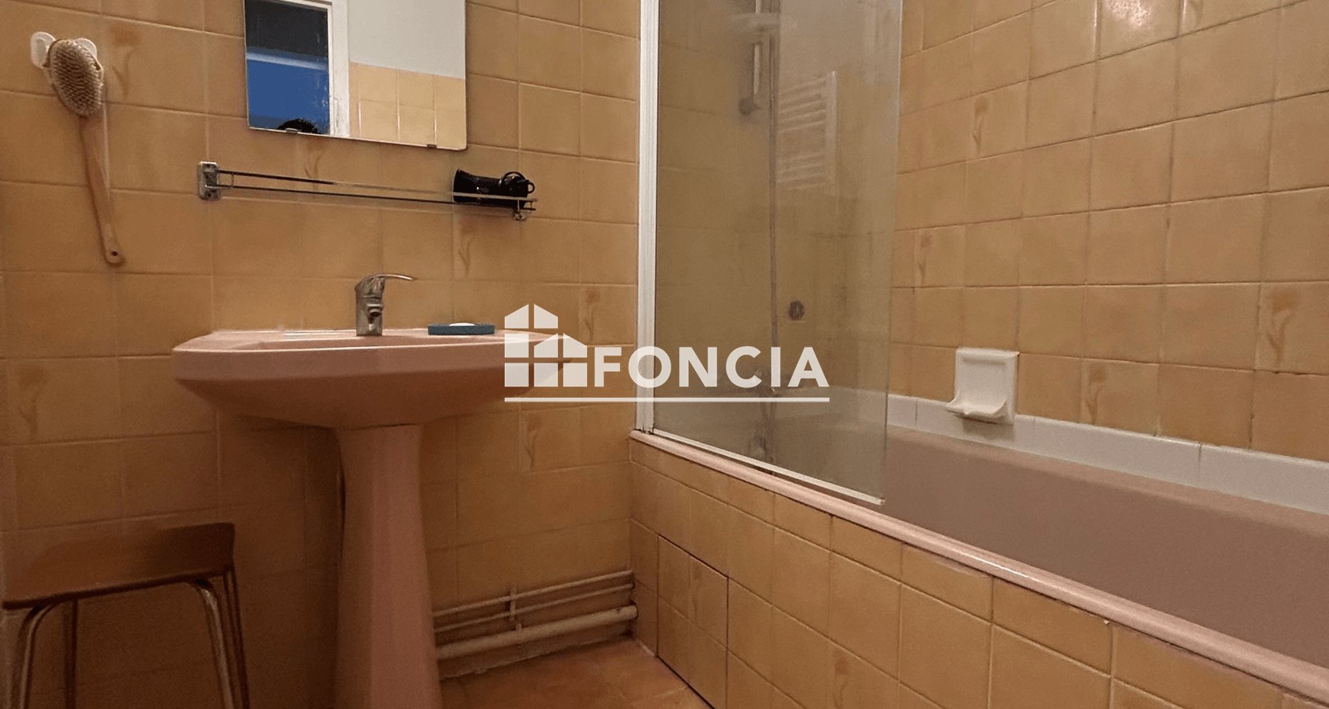Appartement à louer, 47m², Châteaulin