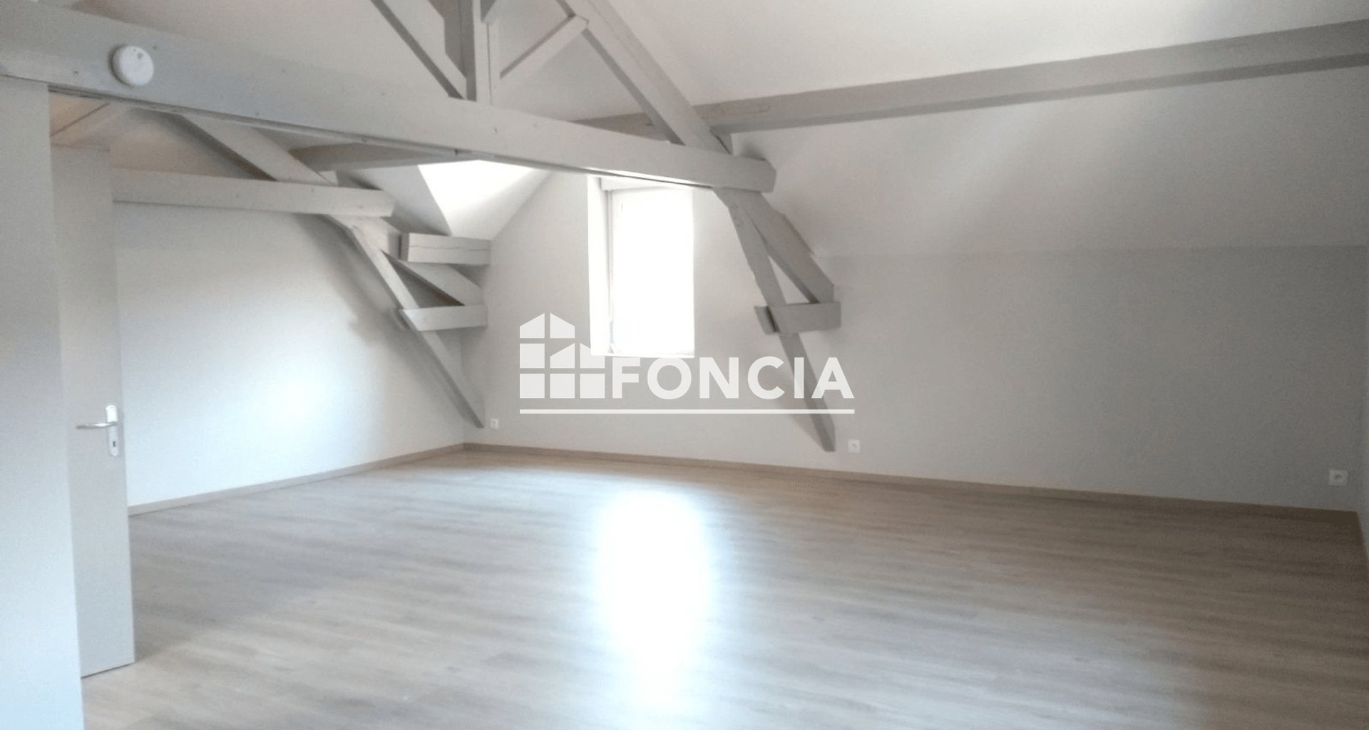 Maison à louer, 118m², Sarras