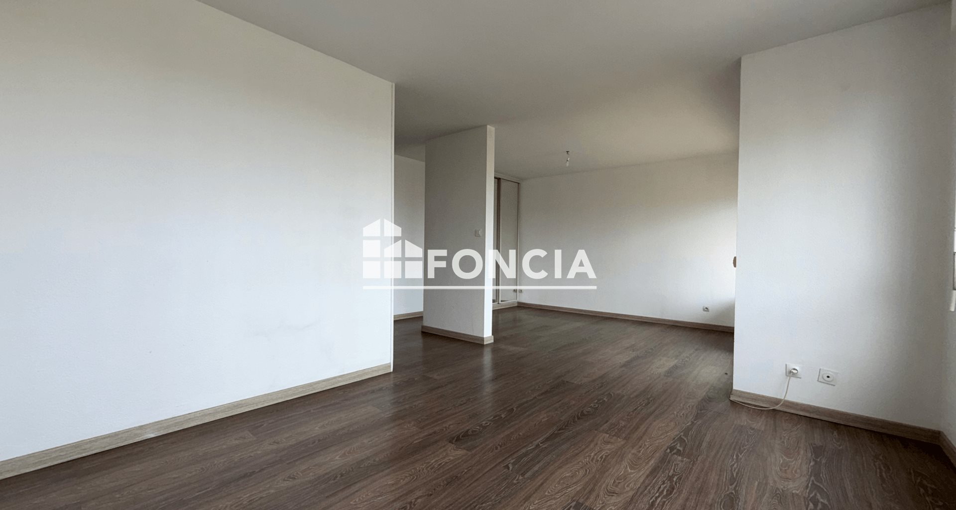 Appartement à louer, 77m², Oullins