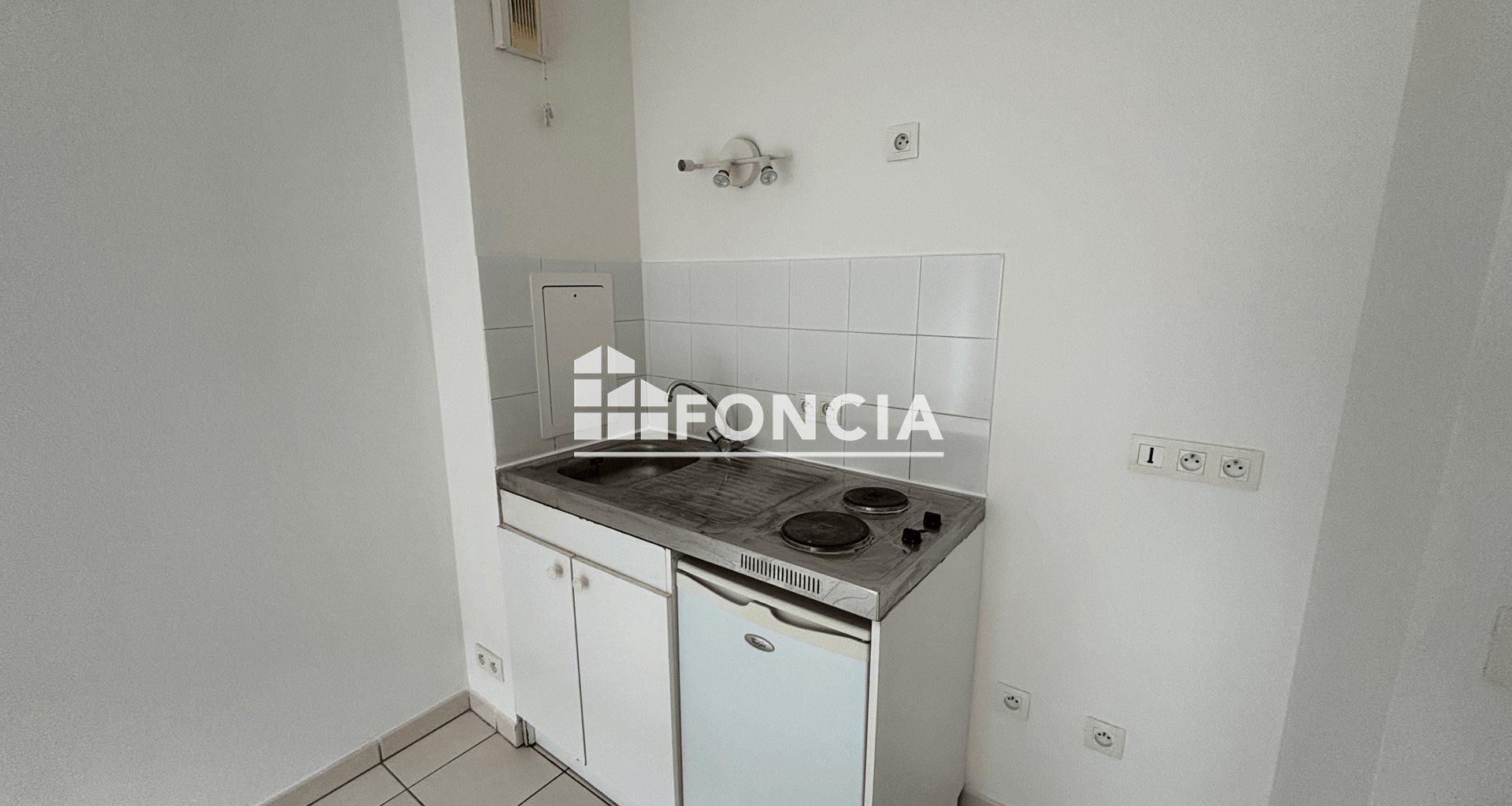 Appartement à louer, 24m², Trappes