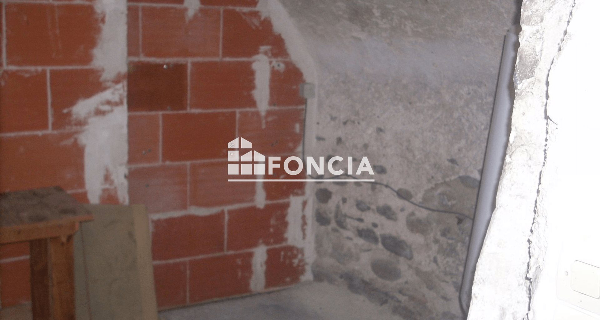 Maison à louer, 74m², Cornas