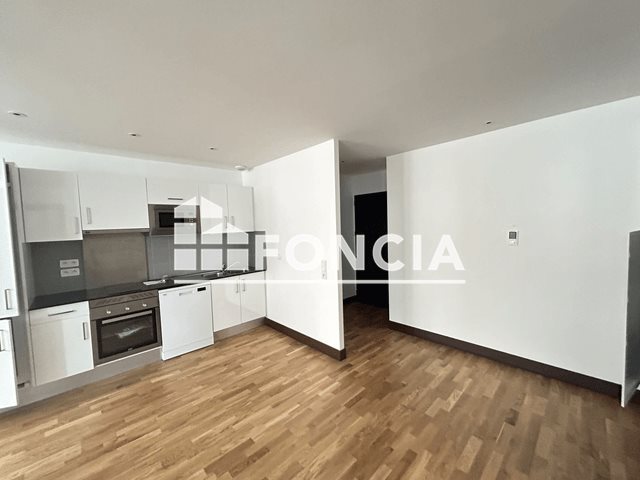Appartement à louer, 47m², Rochefort