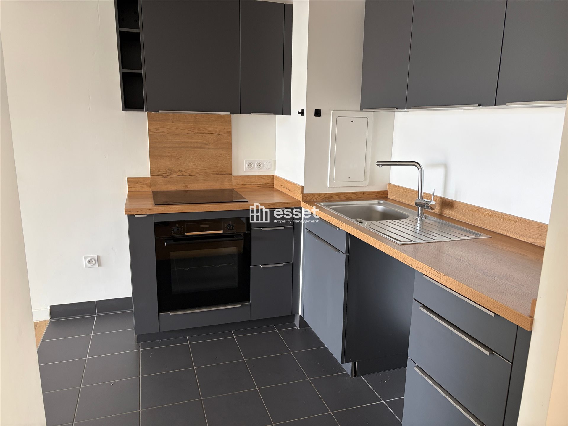 Appartement à louer, 96m², Suresnes