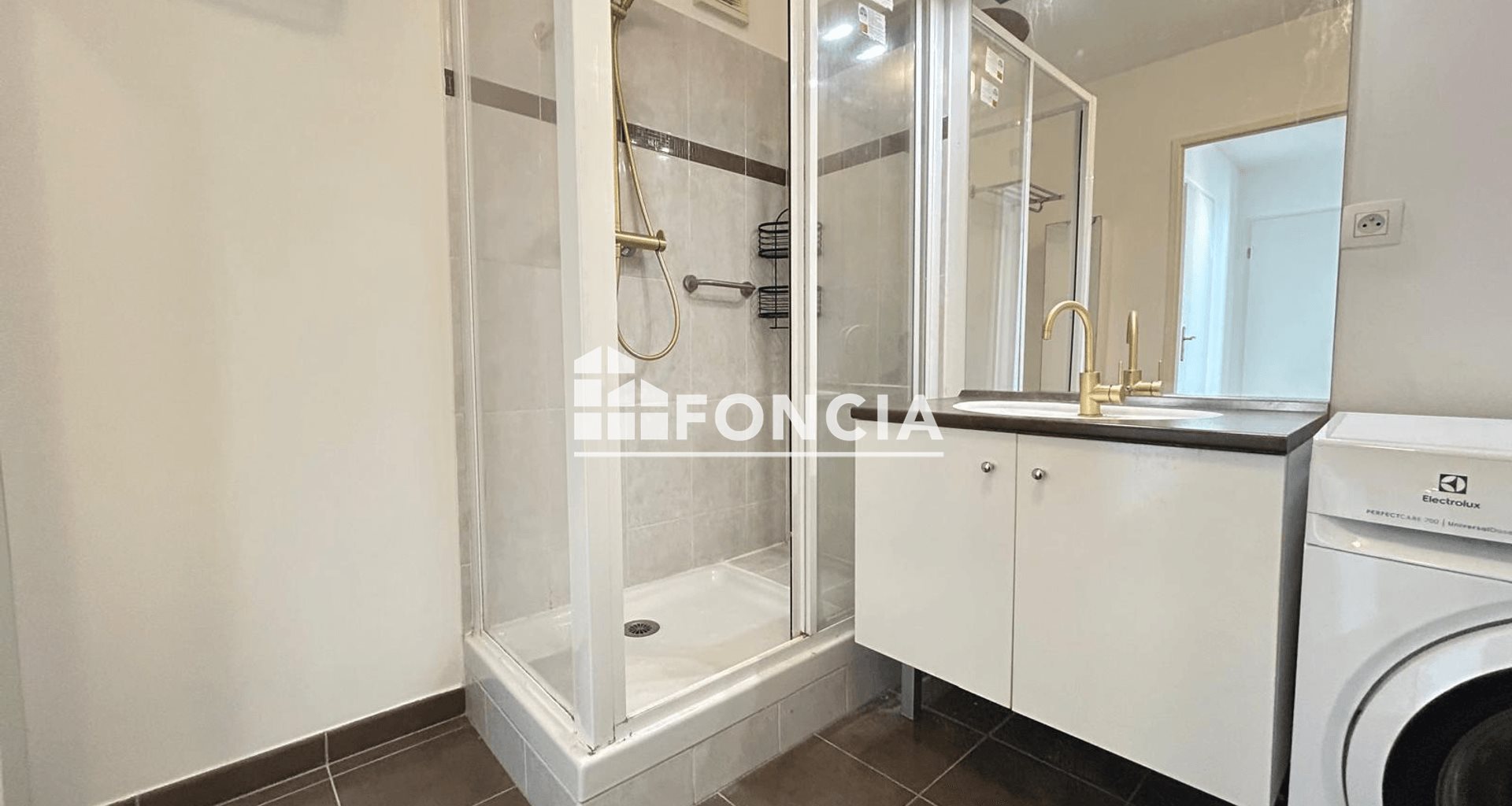 Appartement à louer, 76m², Issy-les-Moulineaux