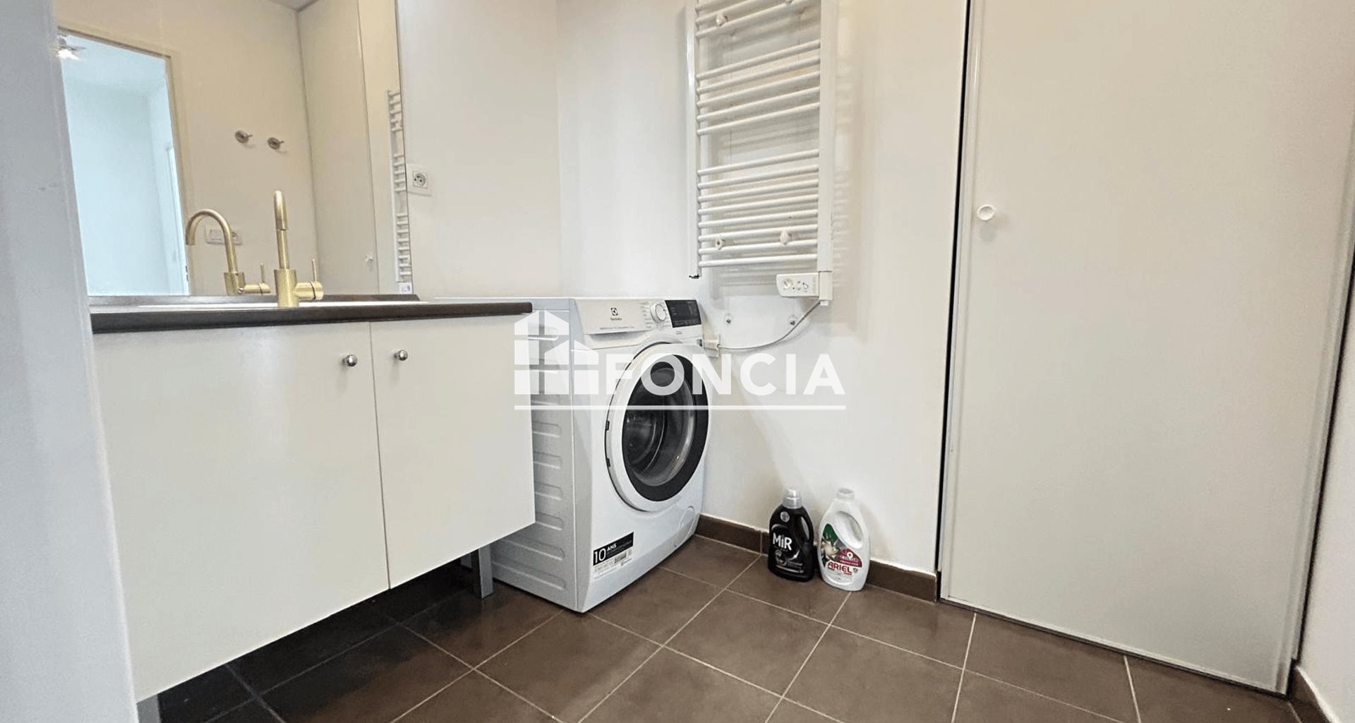 Appartement à louer, 76m², Issy-les-Moulineaux